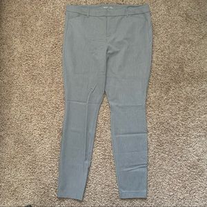 NWOT Old Navy Mid-Rise Ankle Pants in Light Grey